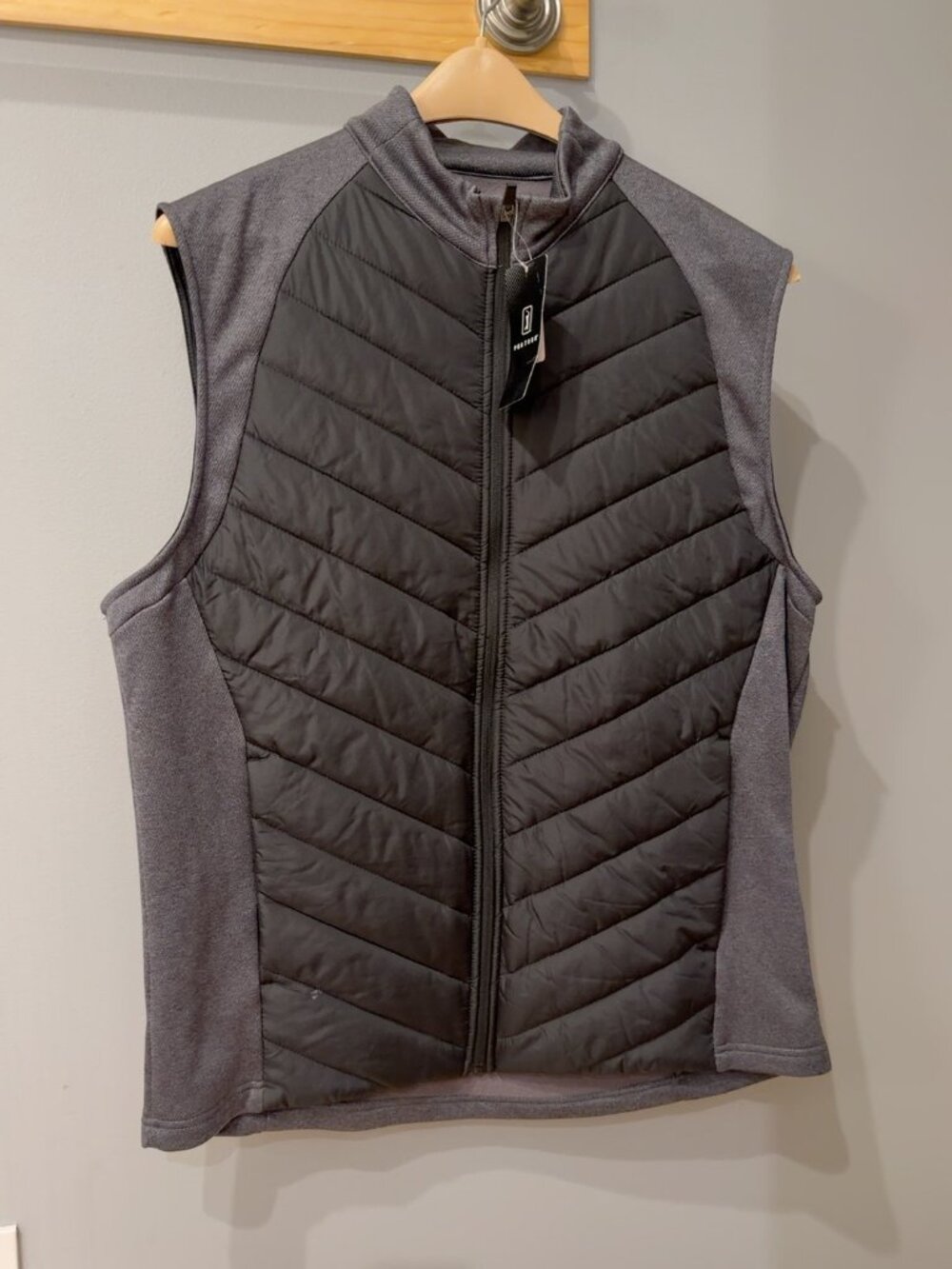 NWT PGA TOUR Men’s L Hybrid Quilted Golf Vest Caviar Heather